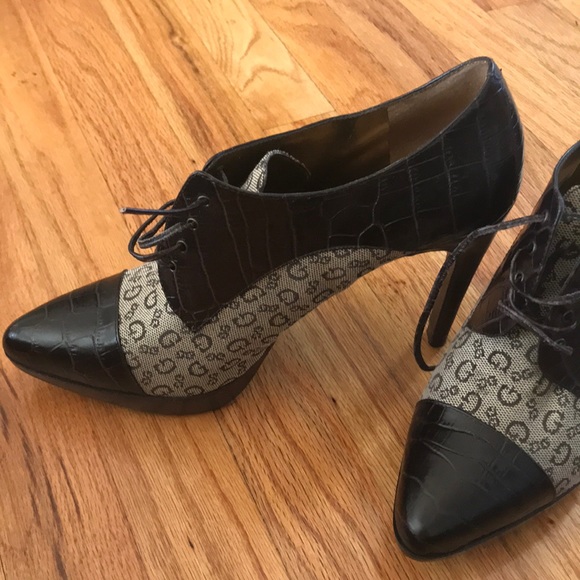 Guess by Marciano Brown High Heels - Picture 2 of 4